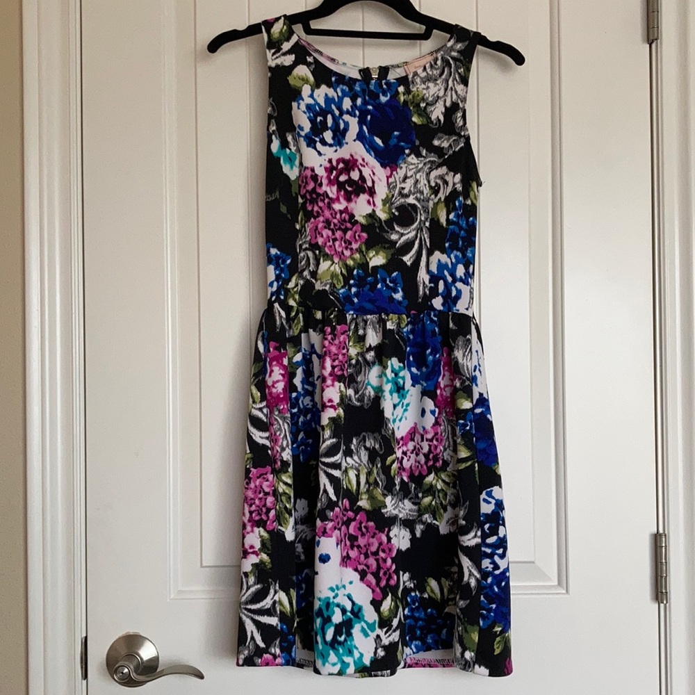 Sz: Small Colorful Formal Dress Short Fit and Flare Stretchy
